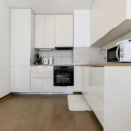 Modern For 2025' Vacation In Apartment Zadar