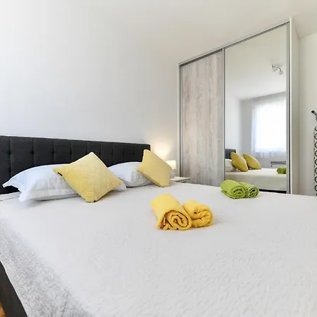Modern For 2025' Vacation In Apartment