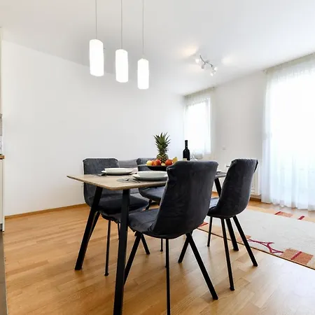 Apartment Modern For 2025' Vacation In